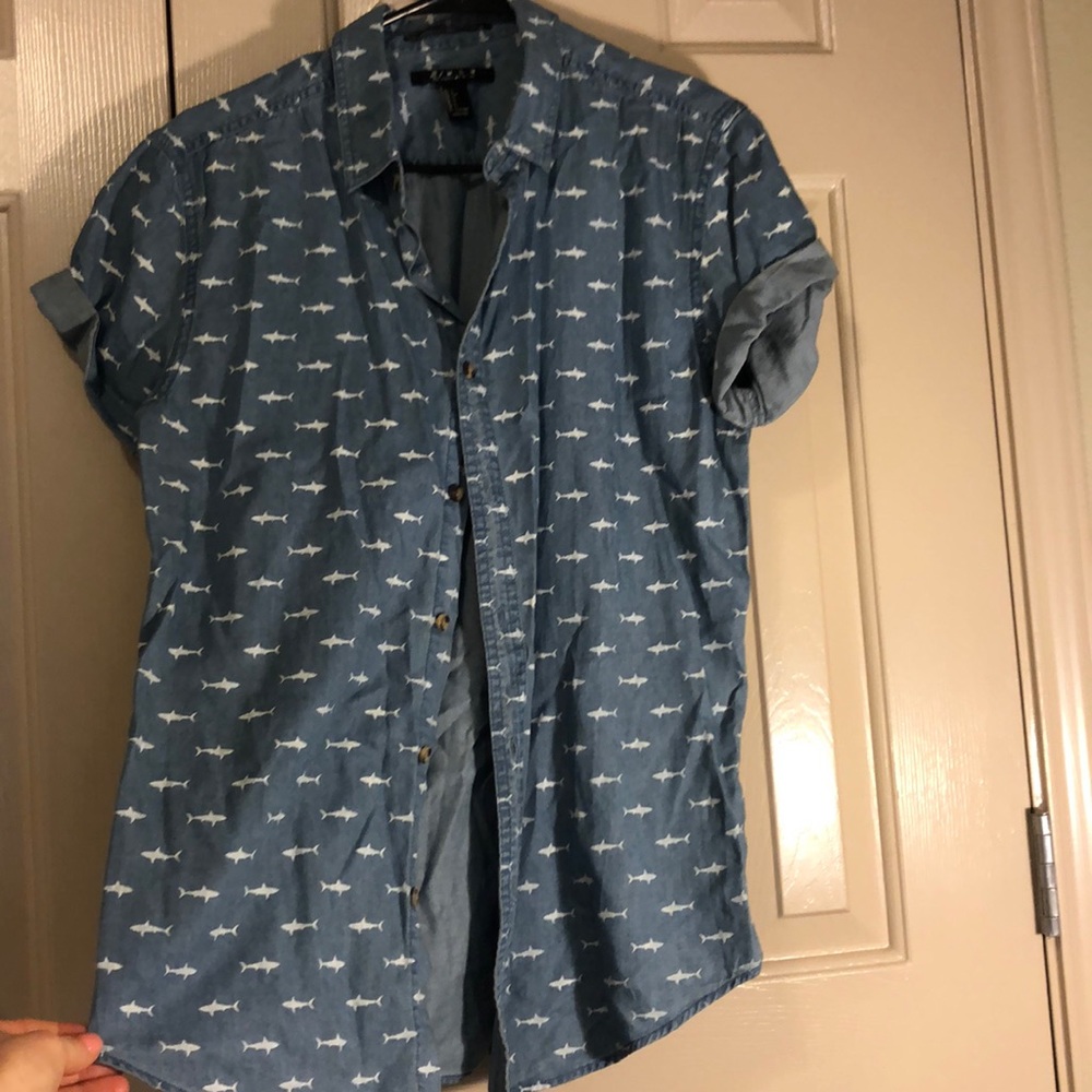Short sleeve button down shark shirt